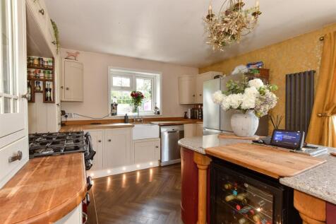Ancillary Kitchen/ Dining Room
