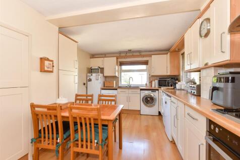 Kitchen/ Breakfast Room