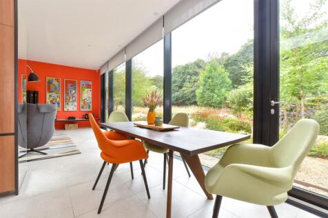 Kitchen/Dining Area