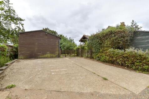 Driveway/Parking