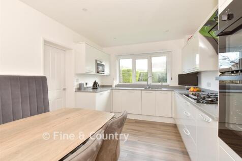 Kitchen/ Breakfast Room