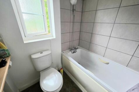 Family Bathroom.