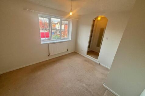 Master bedroom 2.jpg