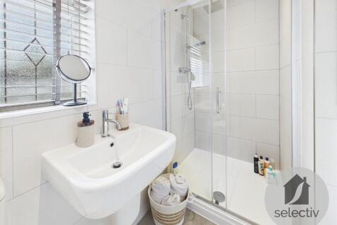 Upstairs Bathroom