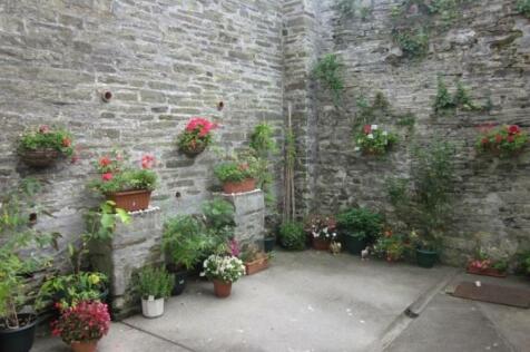 Courtyard.jpg