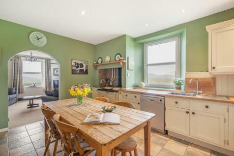 Kitchen/snug