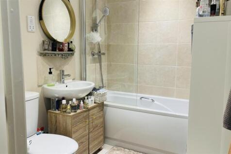 Bathroom.jpg