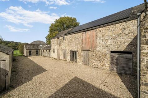 Page 7 Main image (left).jpg