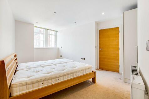 bedroom (1).jpg
