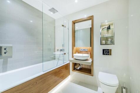 Bathroom.jpg