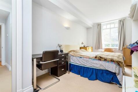 bedroom.jpg