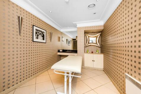 treatment room.jpg