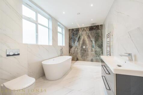 Bathroom 2.jpg