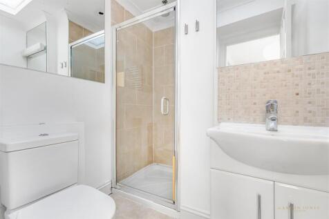 Shower Room.JPG
