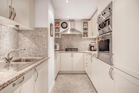 Kitchen.JPG