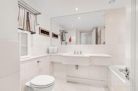 Bathroom.JPG