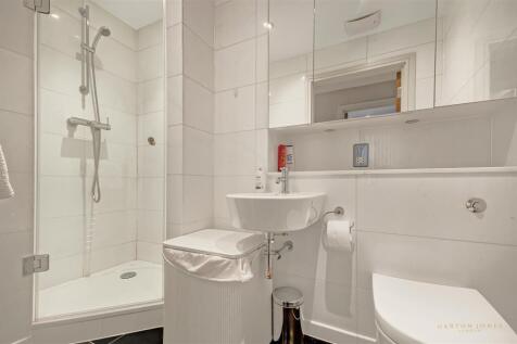 Shower Room.jpg