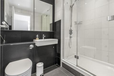 Shower Room.JPG