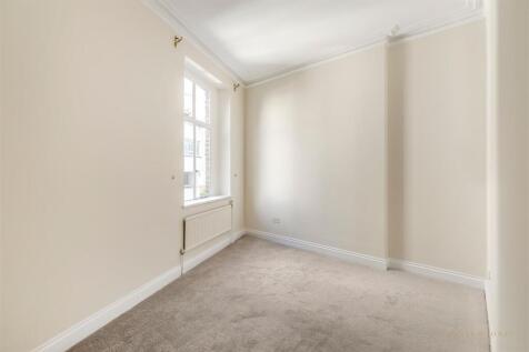 Bedroom.JPG