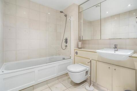 Bathroom.JPG