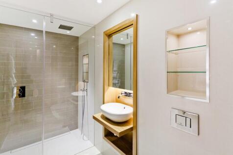Bathroom.jpg