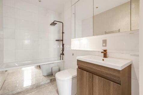 Bathroom.JPG