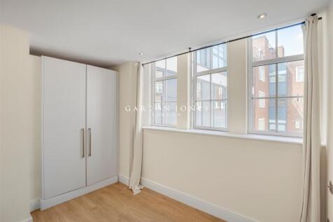 Bedroom.JPG
