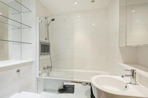 Bathroom.jpg