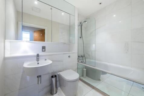 Bathroom.jpg