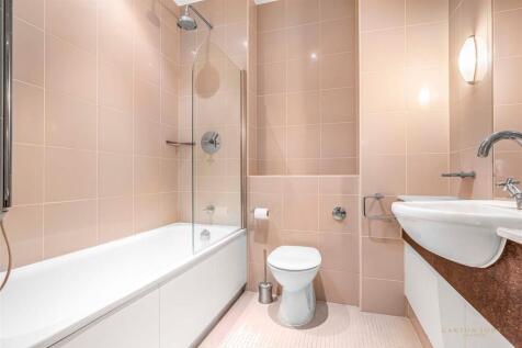 Bathroom.JPG