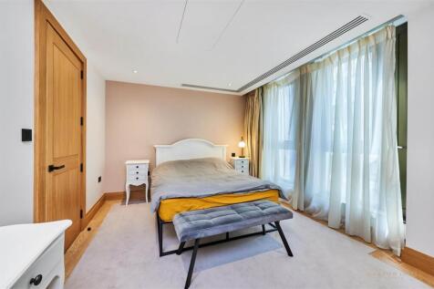 bedroom (2).jpg