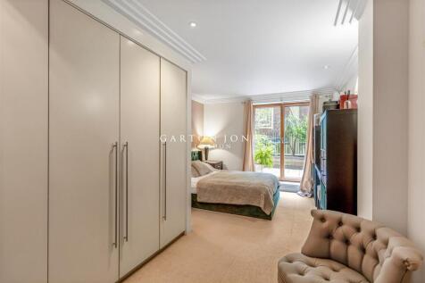 Bedroom.JPG