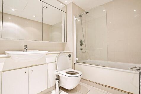 Bathroom 2.jpg