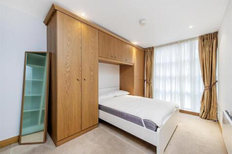 Bedroom (1).jpg