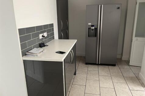 Kitchen c.JPG