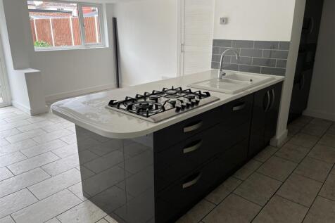 Kitchen a.JPG