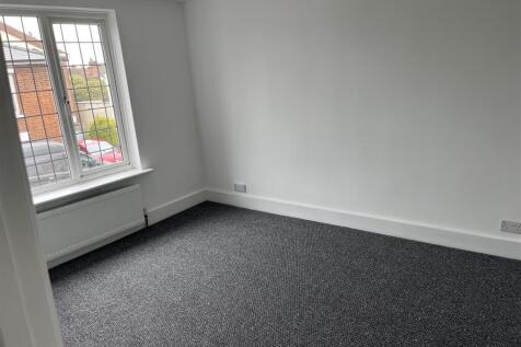 Bedroom 1a.JPG