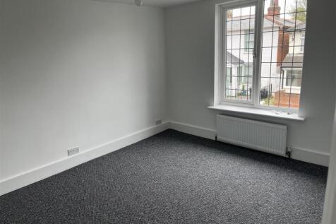 Bedroom 2.JPG
