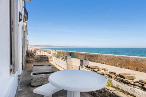 Front terrace