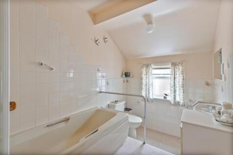 A15 - Frogmore - 250804.jpg