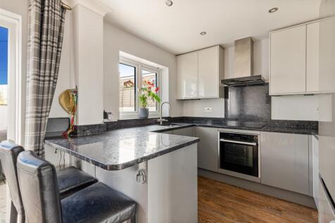 A15 - Elmwood Park Loddiswell - 250820.jpg