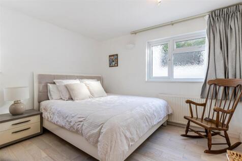 A20 - 10 Grenville Close, Stokenham - 250930.jpg
