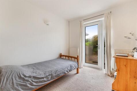 A38 - 12, Charleton Way, Kingsbridge - 251010.jpg