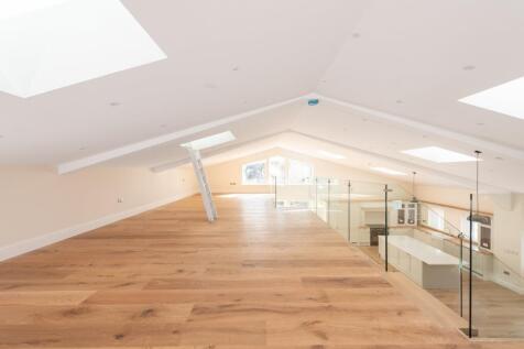 Sitting/Viewing/Gall