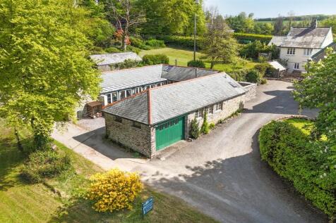 Stables, Court House &amp; The Cottage