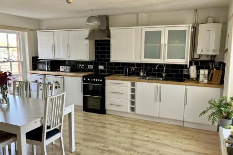 Kitchen.JPG