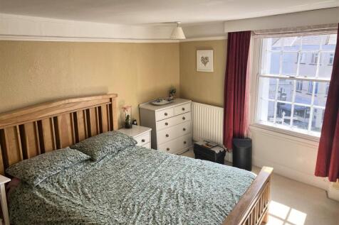Bed1.JPG