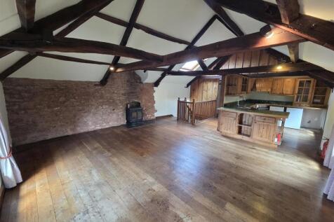 OPEN PLAN LIVING SPACE