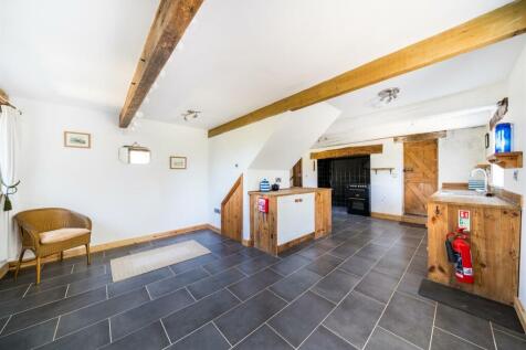 milking parlour interior 2.jpg