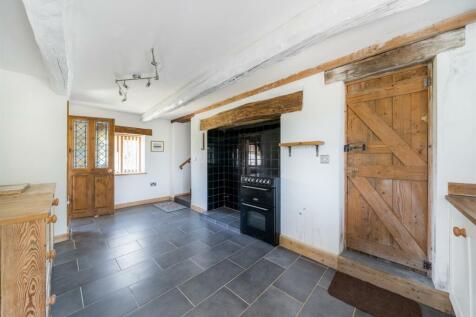 milking parlour interior 5.jpg